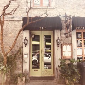 Meet your Posher, Livia